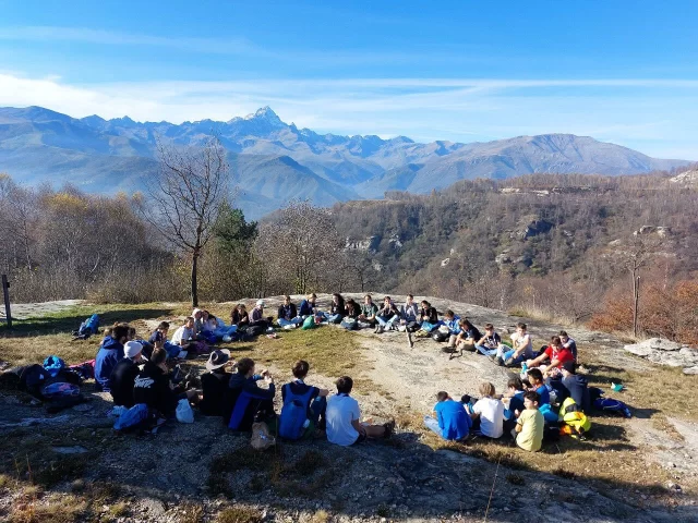 Dalle 8.00 di venerdì 30 maggio 2025 sarà riaperta la lista d’attesa del gruppo scout Agesci Saluzzo 1.
Potranno iscriversi per un’eventuale chiamata futura bambine e bambini che compiono almeno 6 anni nell’anno in corso, cioè i nati nel 2019, che quindi iniziano la prima elementare a settembre (oppure con almeno 5 anni compiuti entro il 30 settembre dell’anno in corso, nel caso in cui si tratti di iscritti a scuola come anticipatari).
Le richieste idonee verranno inserite in lista d’attesa nell’ordine cronologico in cui ci sono giunte.
Per chi ha più di 6 anni invece la lista è sempre aperta, potete indicare i vostri figli e, ogni anno, con l’inizio della scuola, chiamiamo chi riusciamo a prendere in gruppo.

Per l’invio della domanda di iscrizione al nostro gruppo scout, potete compilare il form online, link in bio.